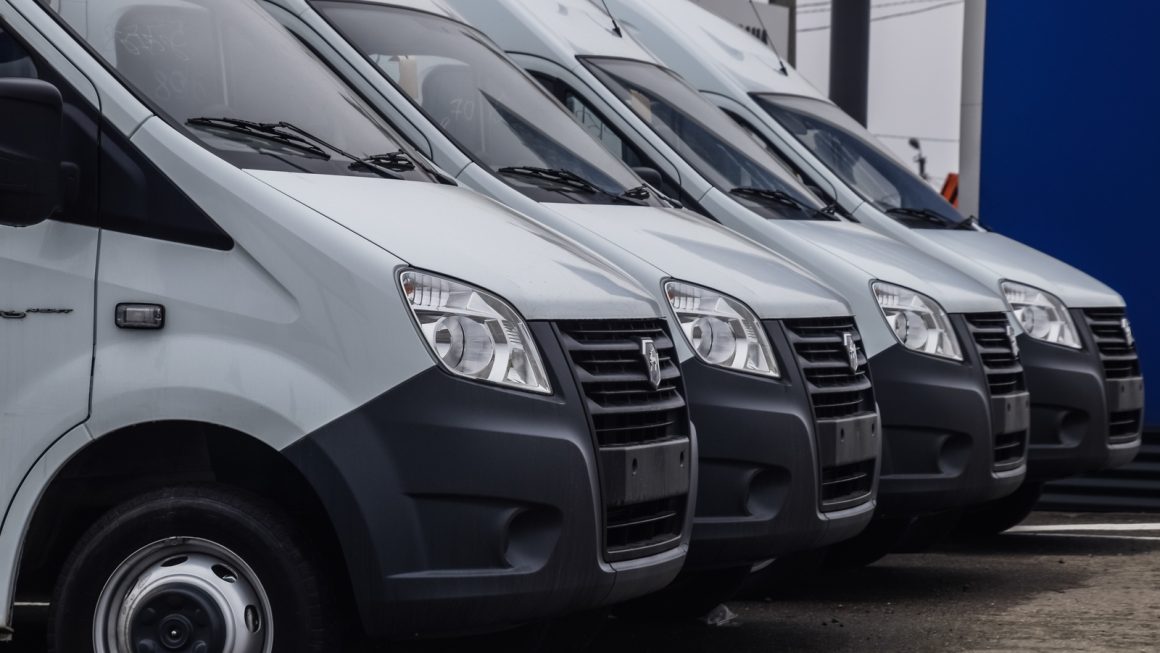 How Your Business Can Benefit From Using Taxi Trucks