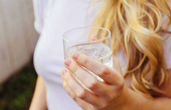10 Amazing Health Benefits of Drinking Water