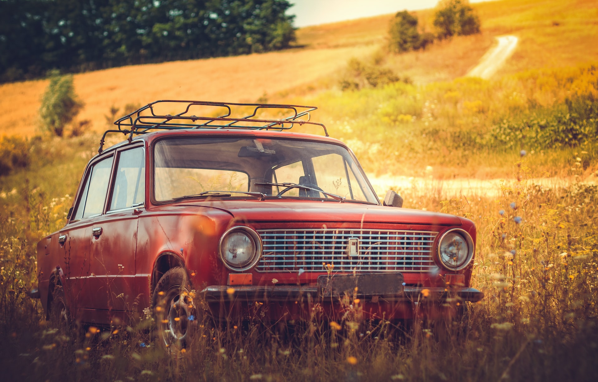 Valuable Items That You Should Remove Before Selling Your Old Car