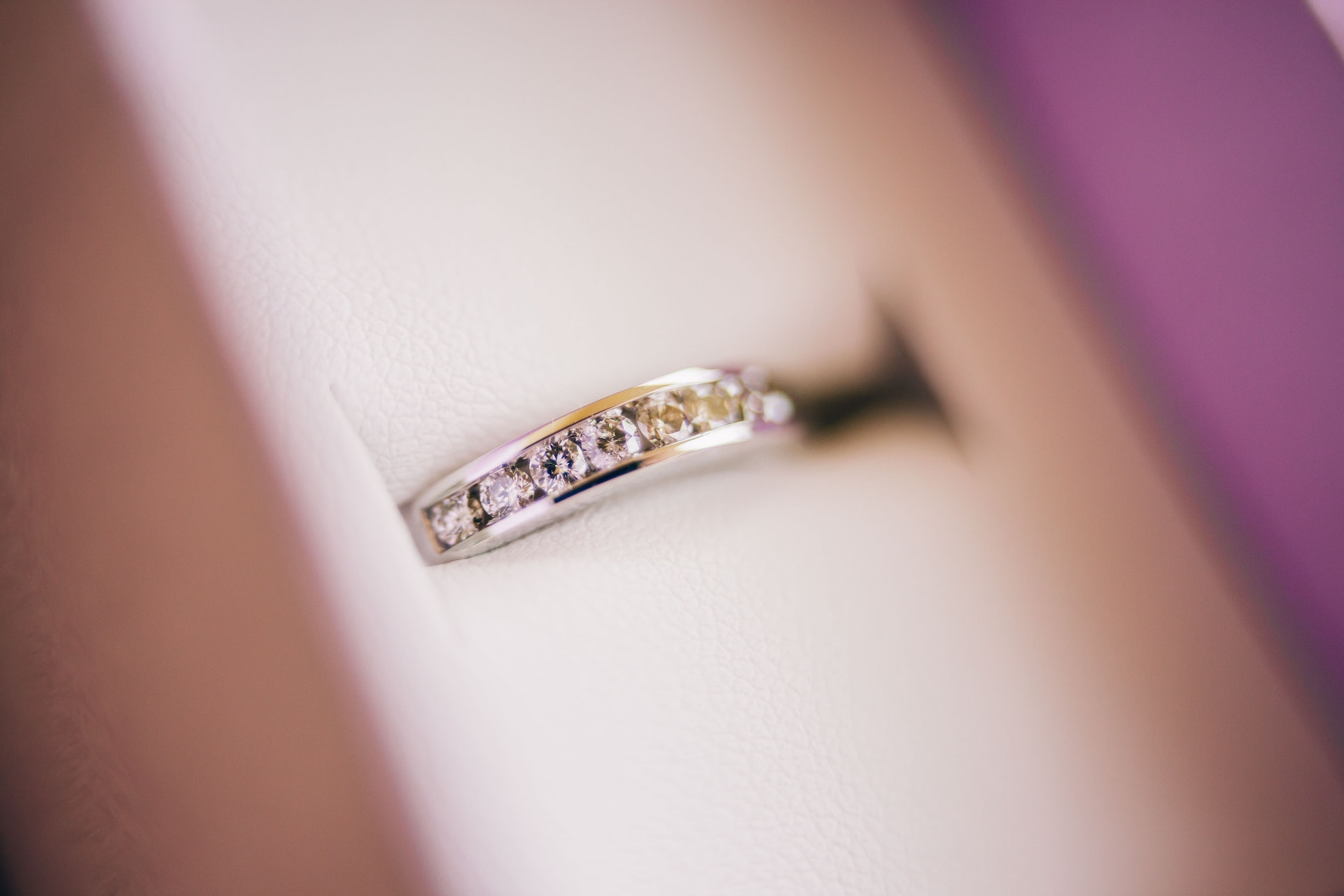 Adding Meaningful Elements To Women's Wedding Rings